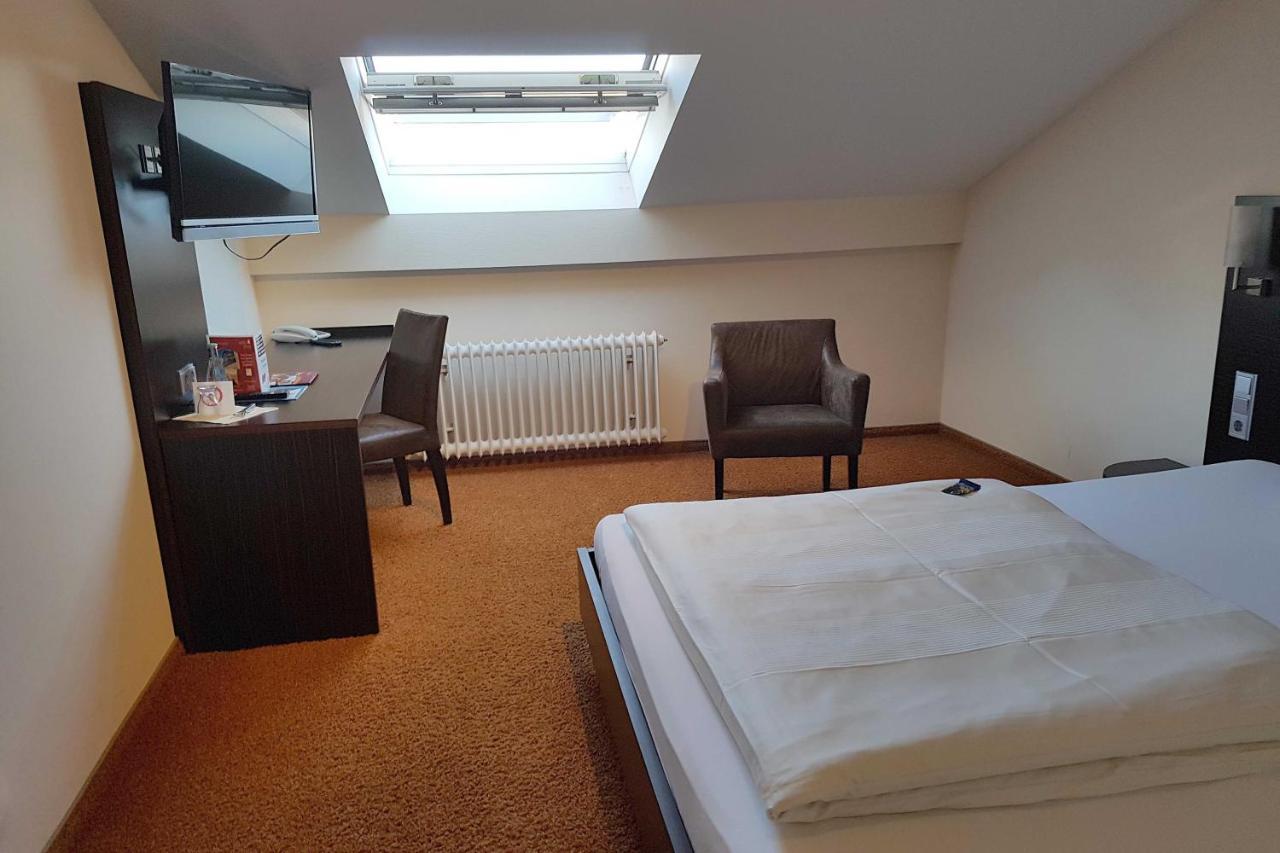 Stern Hotel Albershausen Bagian luar foto