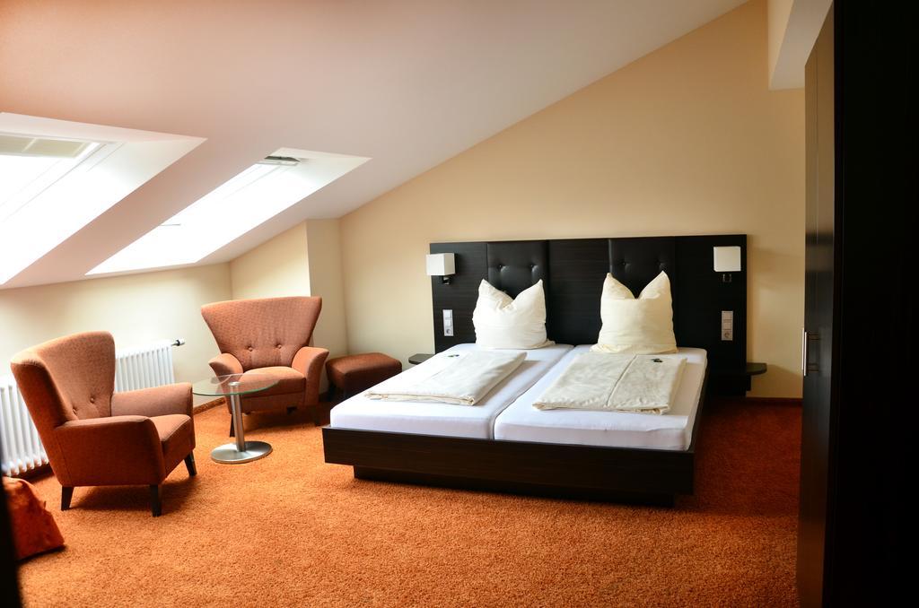 Stern Hotel Albershausen Bagian luar foto